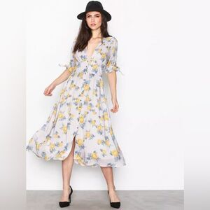 Free people Love of my life midi dress flower print v neck 100% rayon Sz XS
